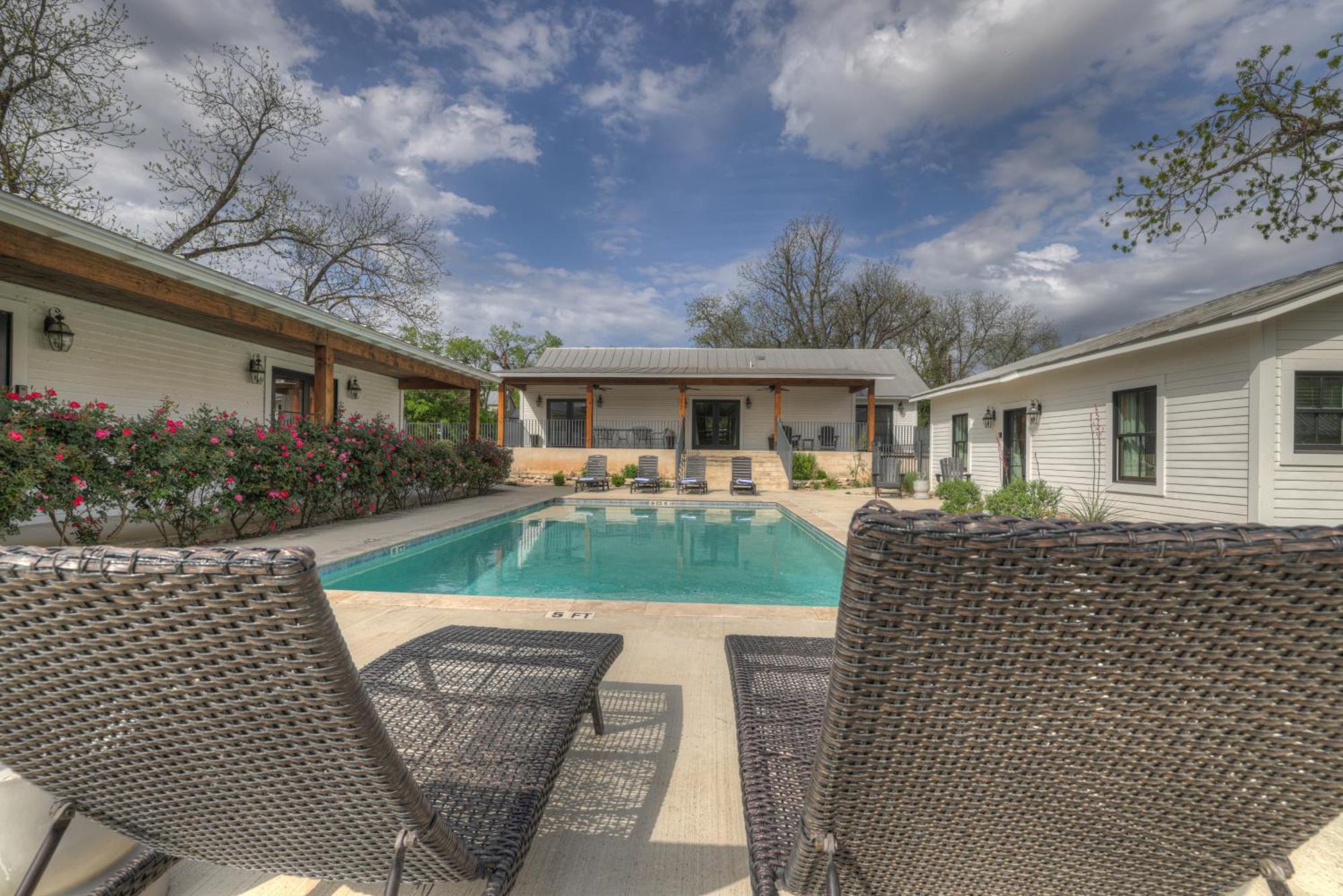 Schubert Inn Cottage - Pool - Walk To Main St Fredericksburg Exterior foto